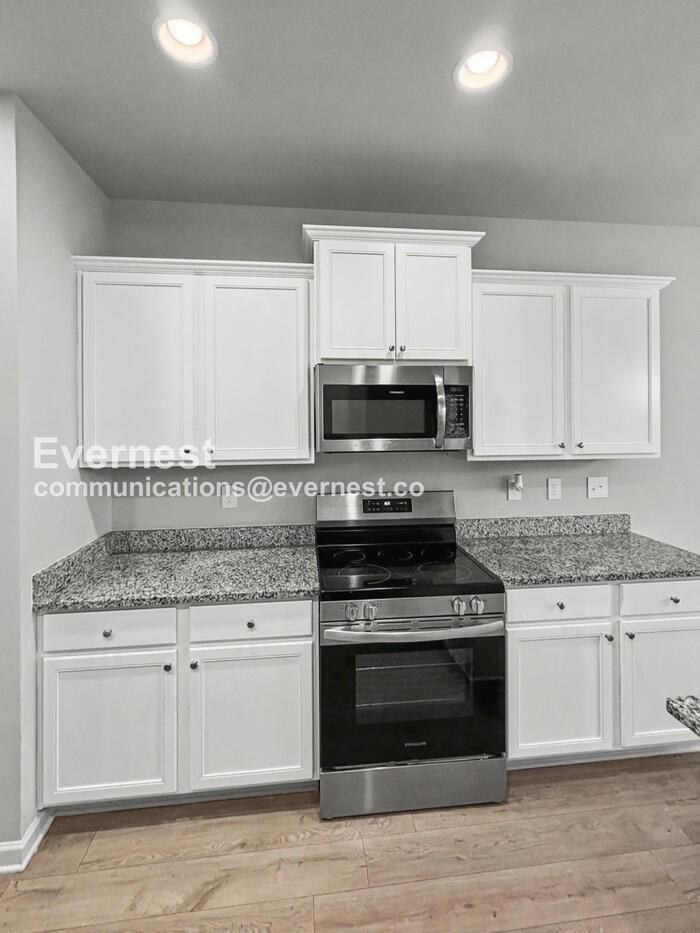 320 Bertha Honey Stewart Dr - Photo 4 of 30