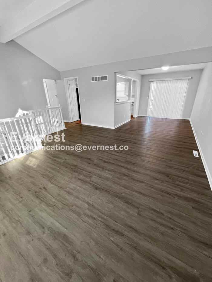 13033 S Cardiff St - Photo 4 of 24