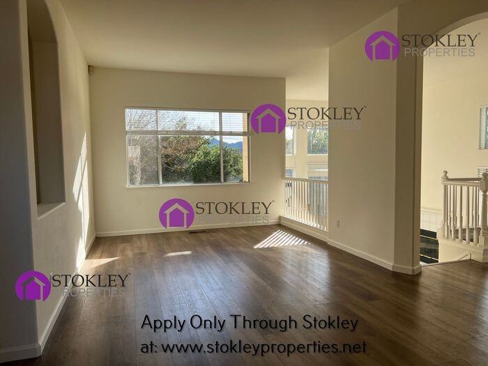 2133 Bluerock Cir - Photo 4 of 28