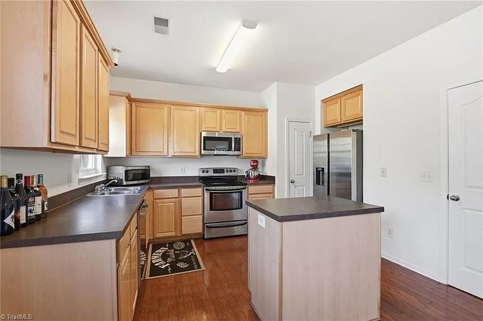 2136 Burton Run Rd - Photo 7 of 31