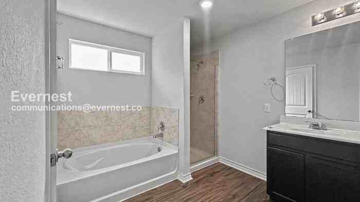 6403 Kingsley Edge - Photo 6 of 20