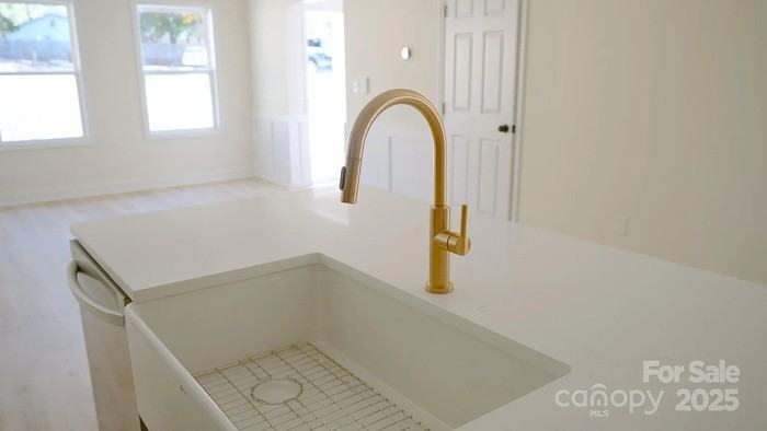 503 Granby Cir - Photo 5 of 24