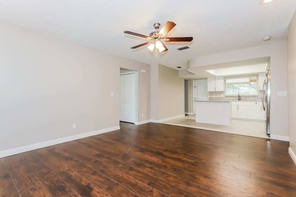 506 Mahogany Dr - Photo 3 of 16