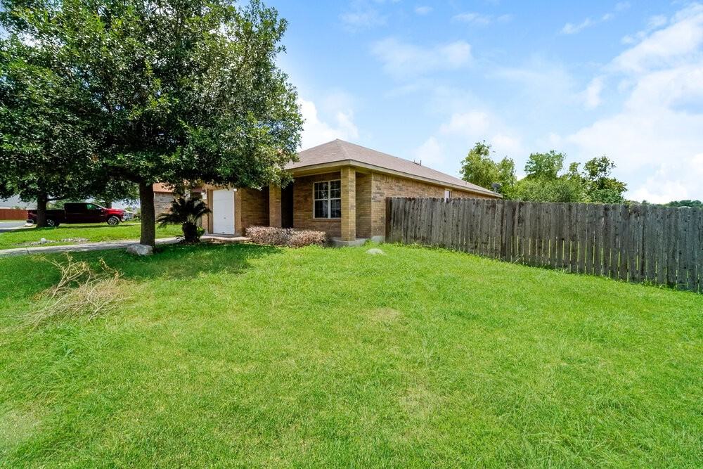 8007 Heights Vly - Photo 4 of 25