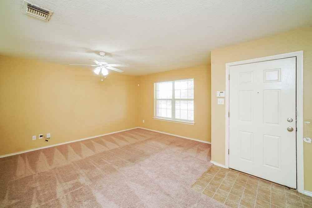 8007 Heights Vly - Photo 6 of 25