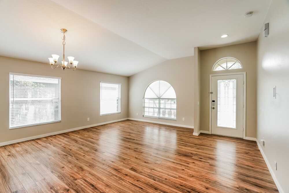 1412 Bloomingdale Trails Blvd - Photo 3 of 16