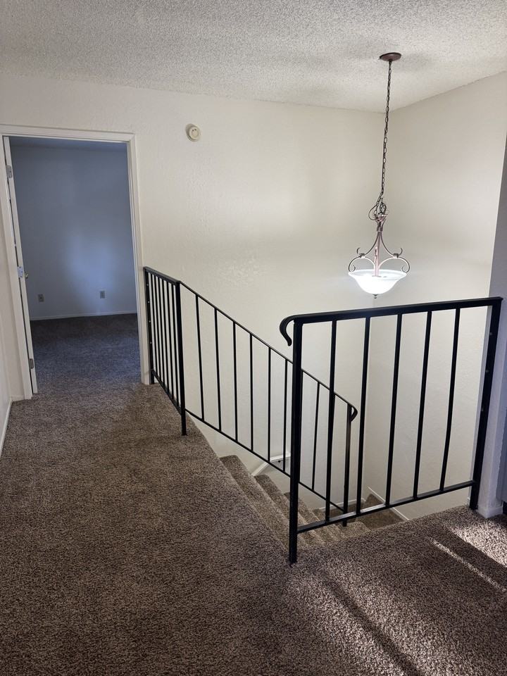 1109 Sierra Blvd #1 - Photo 6 of 23