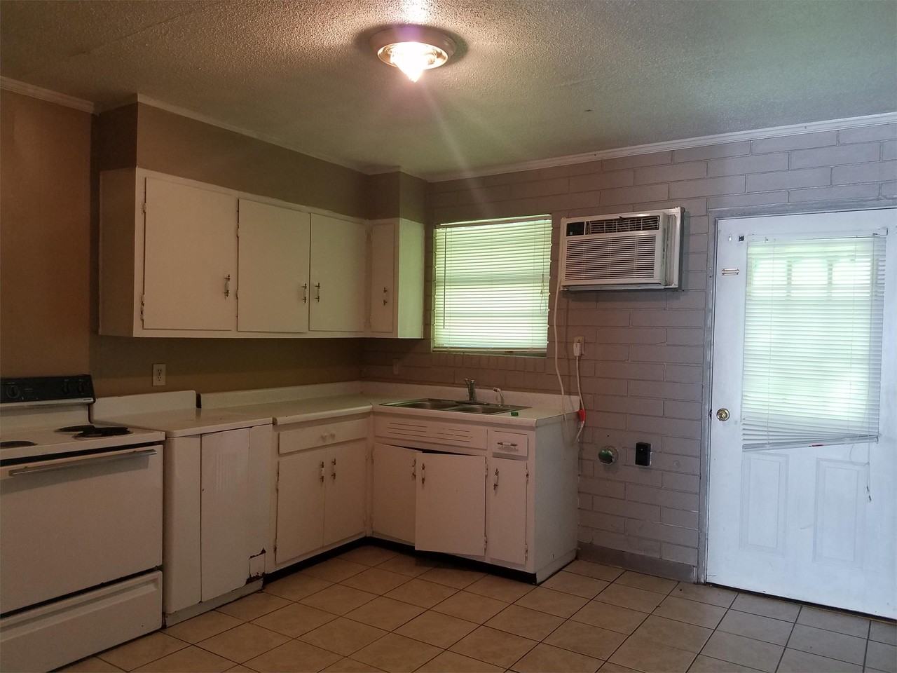 440 Lafayette RoadApartment 7 #S07 - Photo 2 of 21