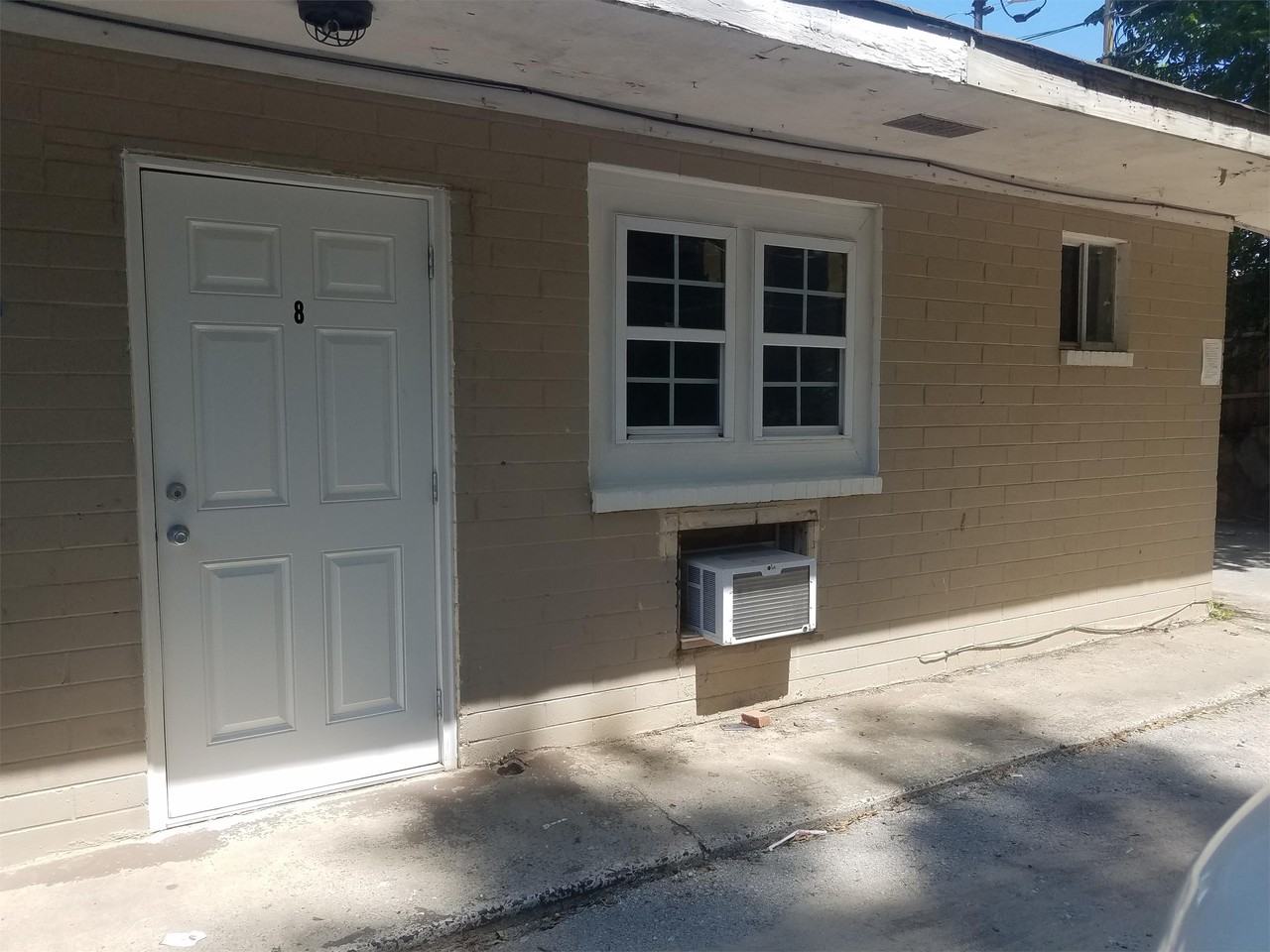 902 Avenue EApartment 8 #A08 - Photo 5 of 22