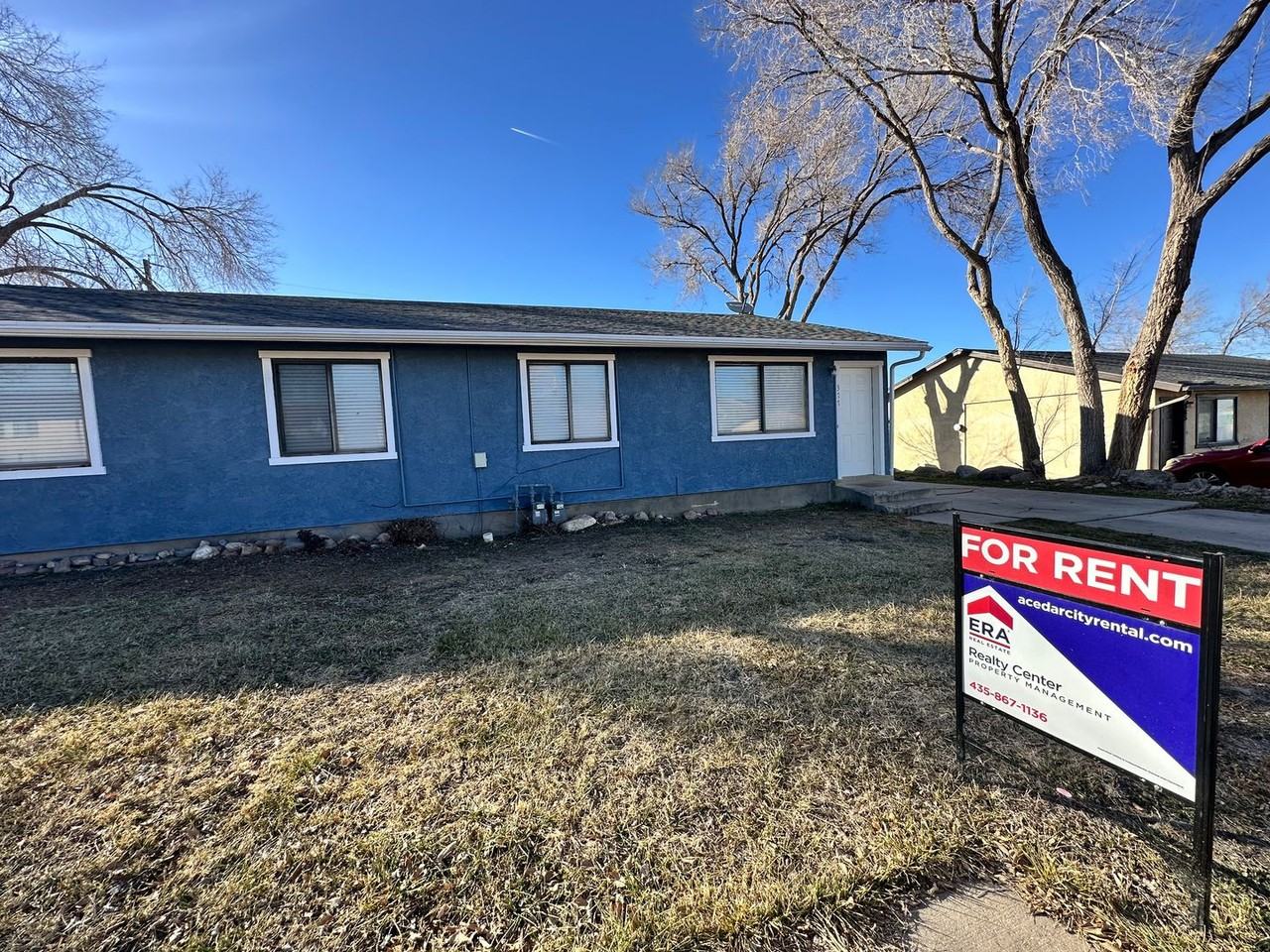 377 N Wood Cir - Photo 2 of 21