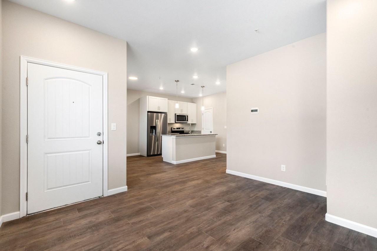 5216 Boulder Court201 #201 - Photo 4 of 42