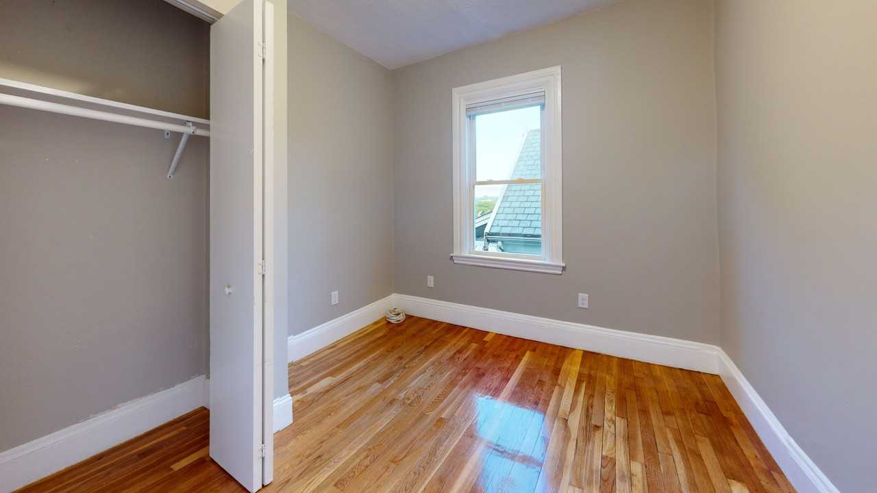 96 Sheridan St #3 - Photo 5 of 7