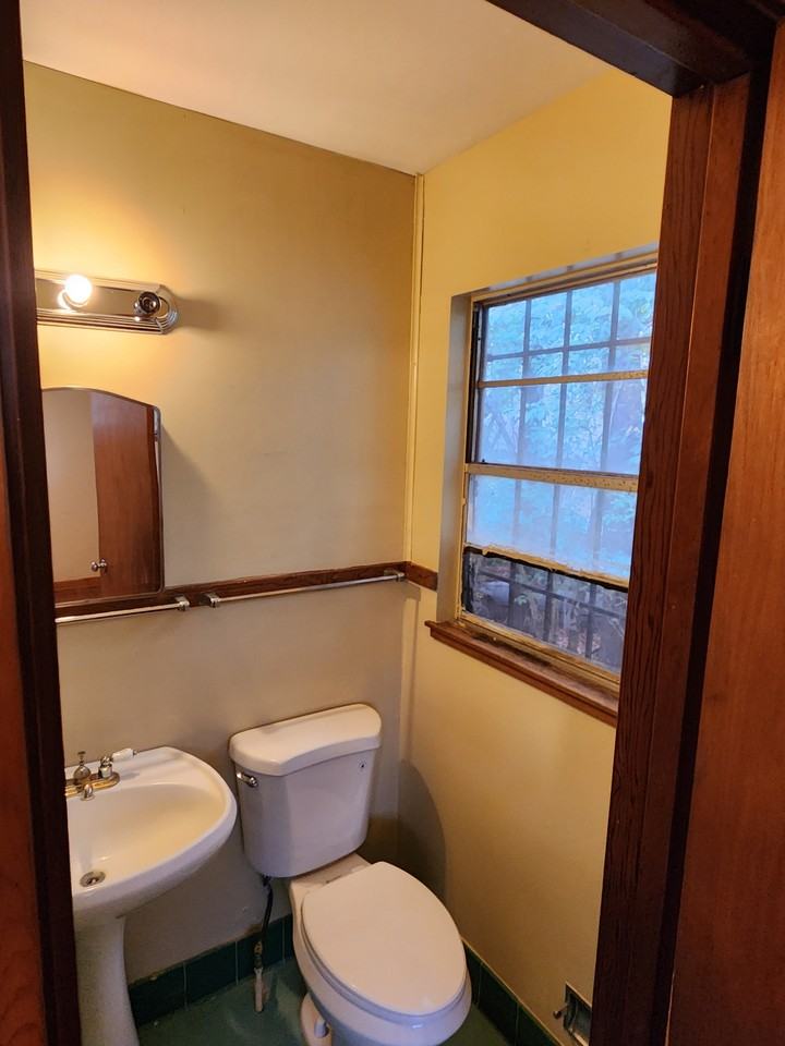 729 Heather Ln #1 - Photo 2 of 10