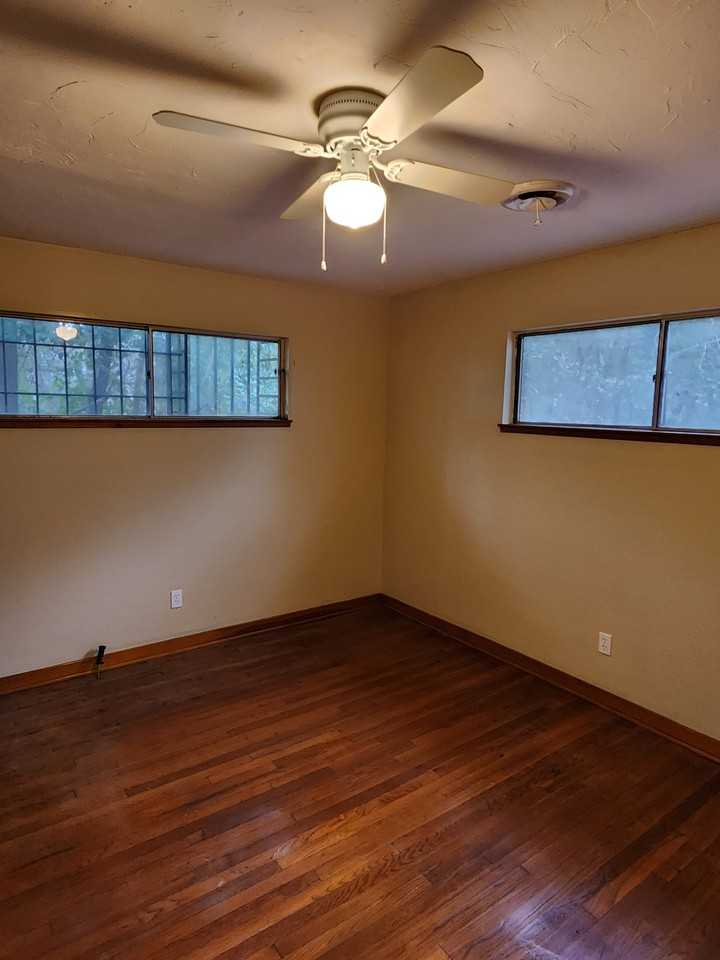 729 Heather Ln #1 - Photo 3 of 10