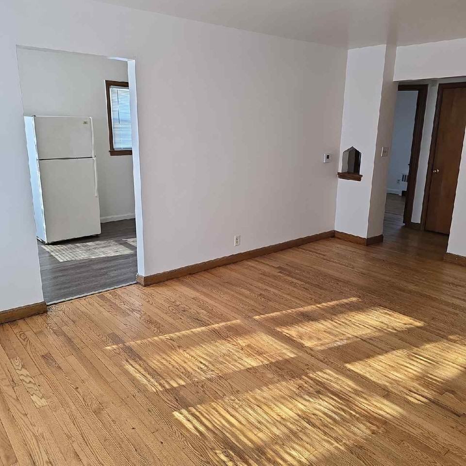 5012 W Oklahoma Ave #1 - Photo 2 of 17