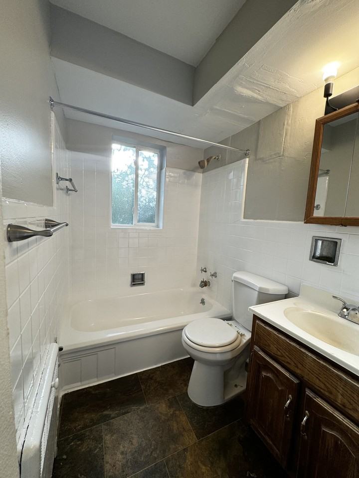 701 Greenwood Ave #701-6 - Photo 5 of 6