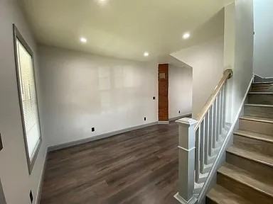 956 East Morris Street - Photo 3 of 14