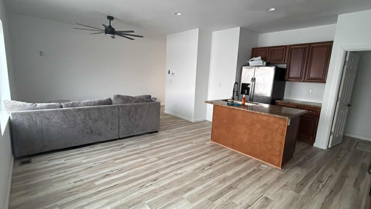 13717 Kristina St - Photo 3 of 12