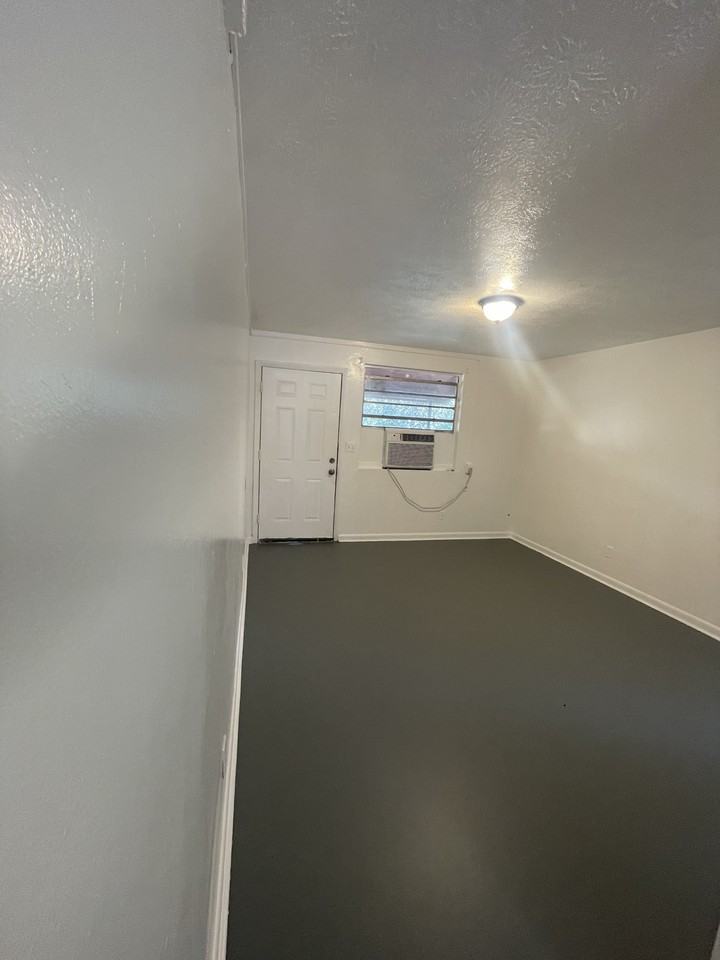 1196 W 30th St #NA - Photo 7 of 12