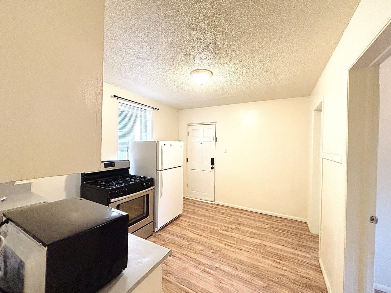 560 S 600 E #7 - Photo 6 of 25