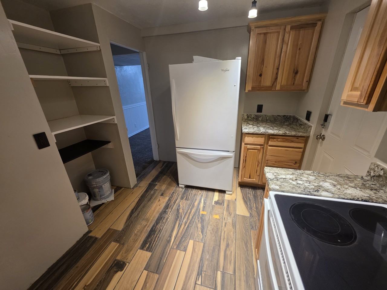 1227 Sw - Photo 5 of 17