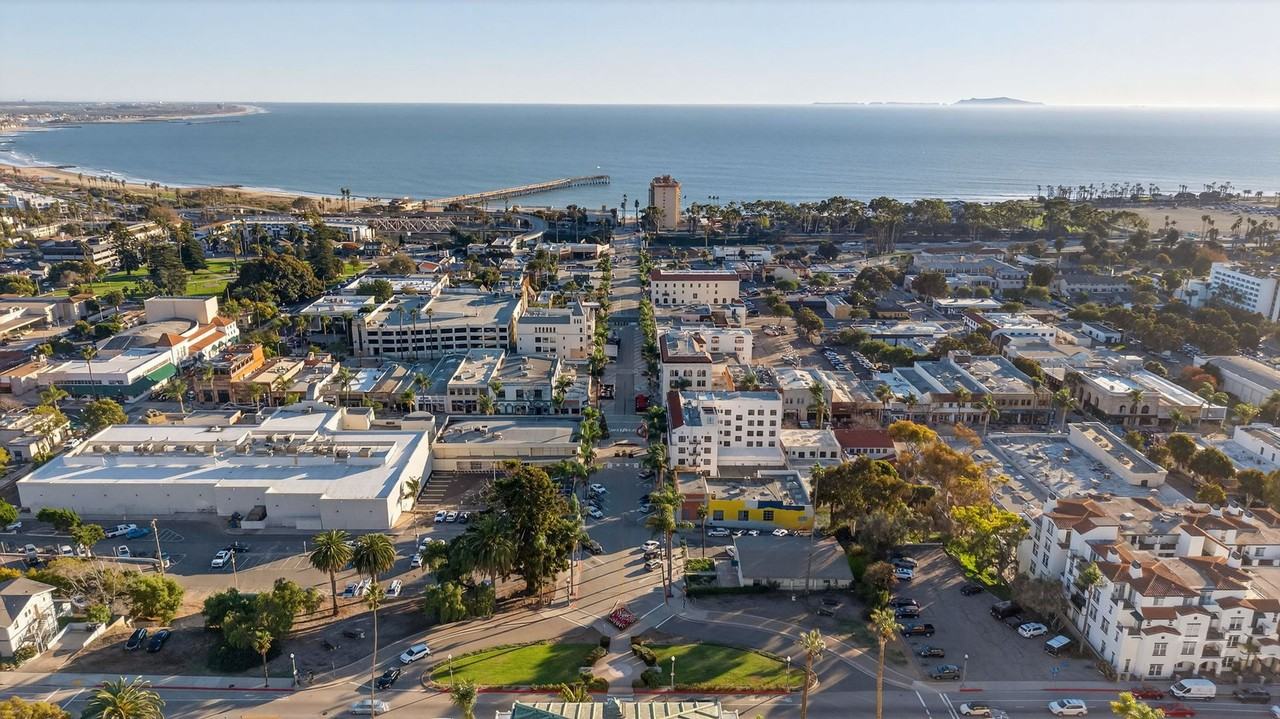 436 Poli St #402 - Photo 3 of 29