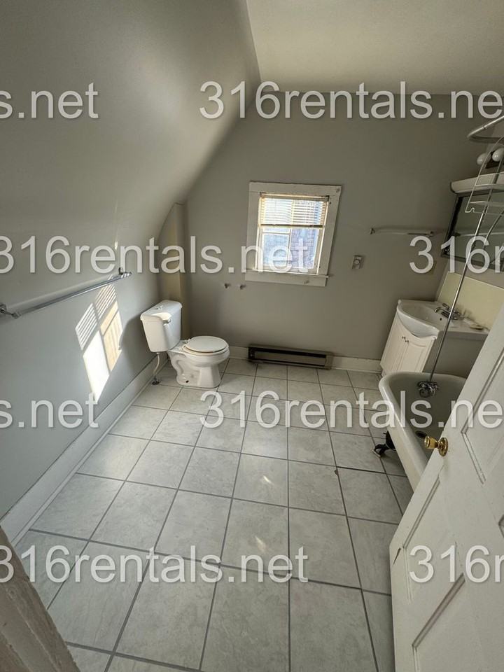 1500 1500 N Main St - 1500 N Main St - Photo 4 of 7