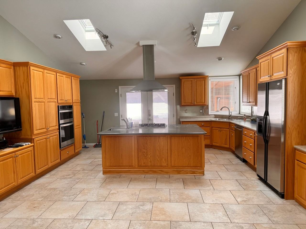 7655 W Sugar Creek Dr - Photo 2 of 29