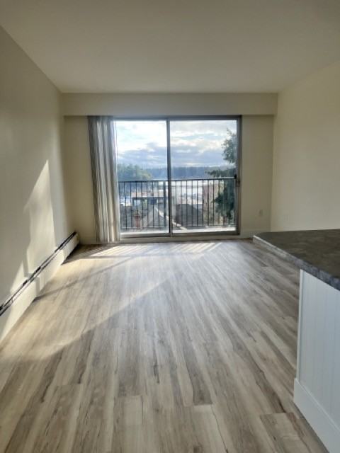 Surfside Apartments - Photo 5 of 9