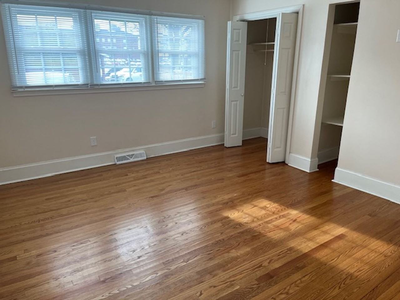 1011 Ebenezer Avenue Ext - Photo 6 of 22