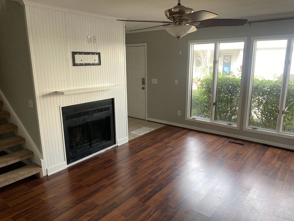 304 75th Ave N #F - Photo 5 of 19