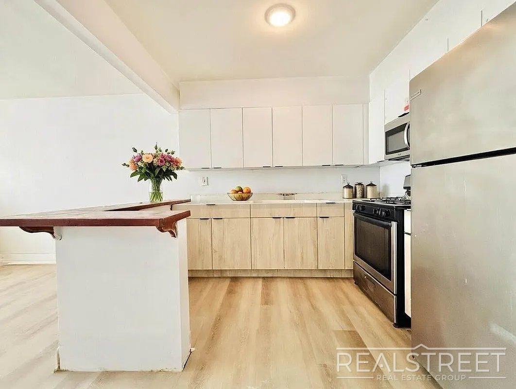 1351 Decatur St #3 - Photo 3 of 10