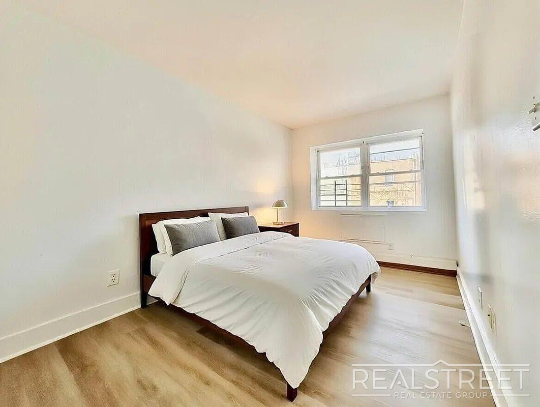 1351 Decatur St #3 - Photo 6 of 10