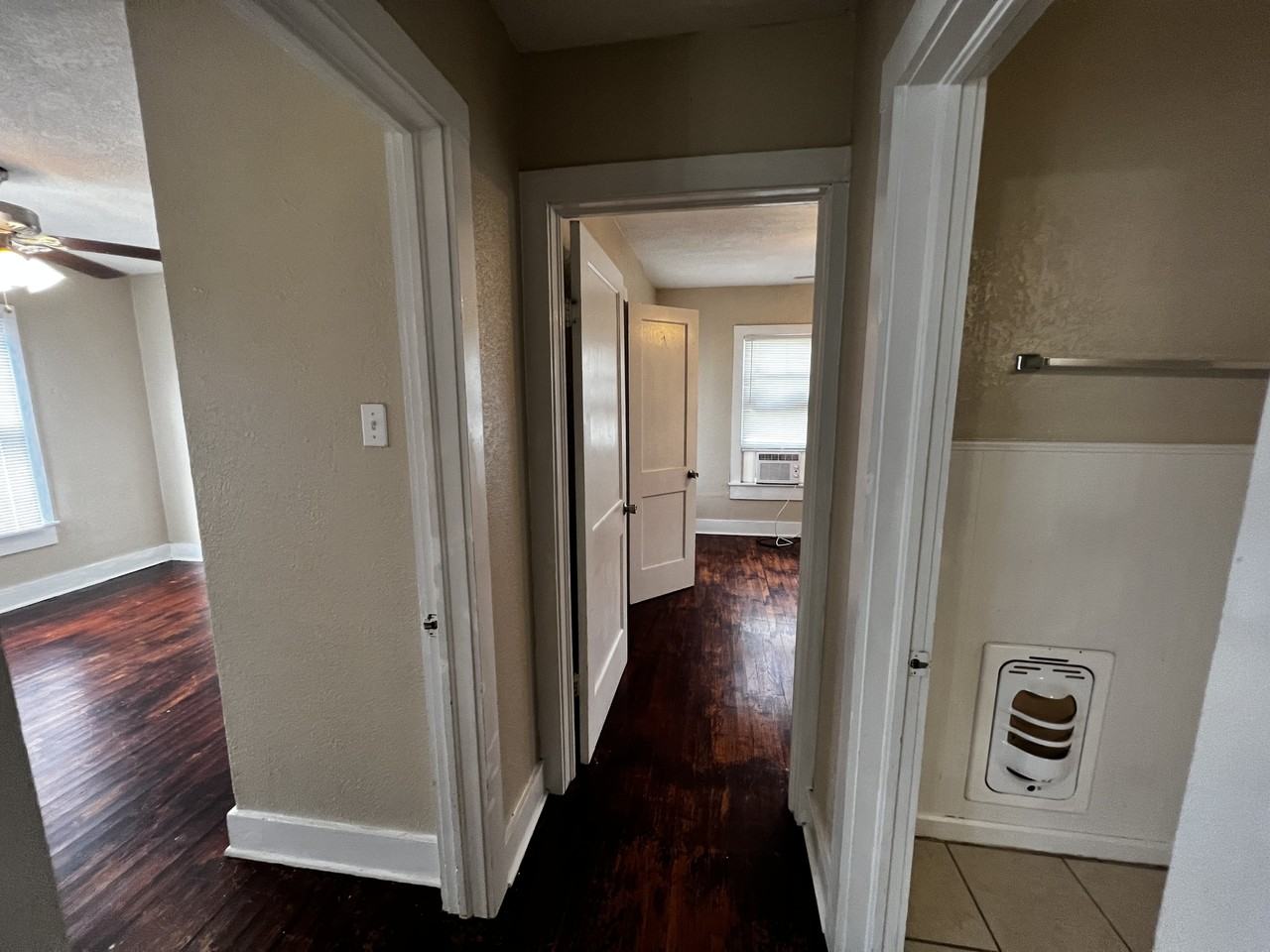 301 /303 Cardinal - 1 #1 - Photo 3 of 9