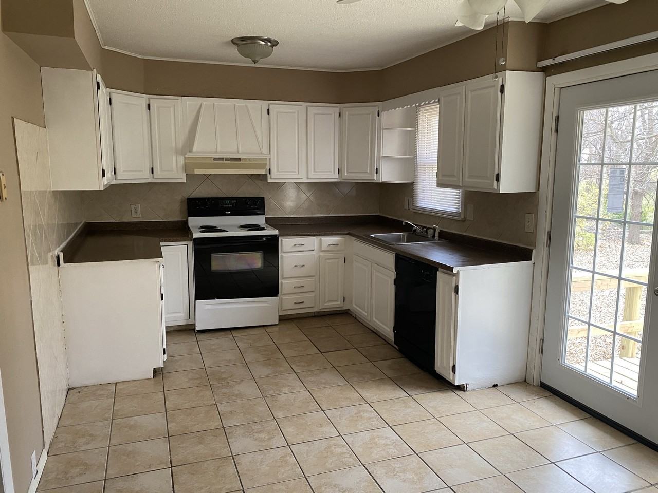 10401 Richmond Ave #1 - Photo 5 of 19