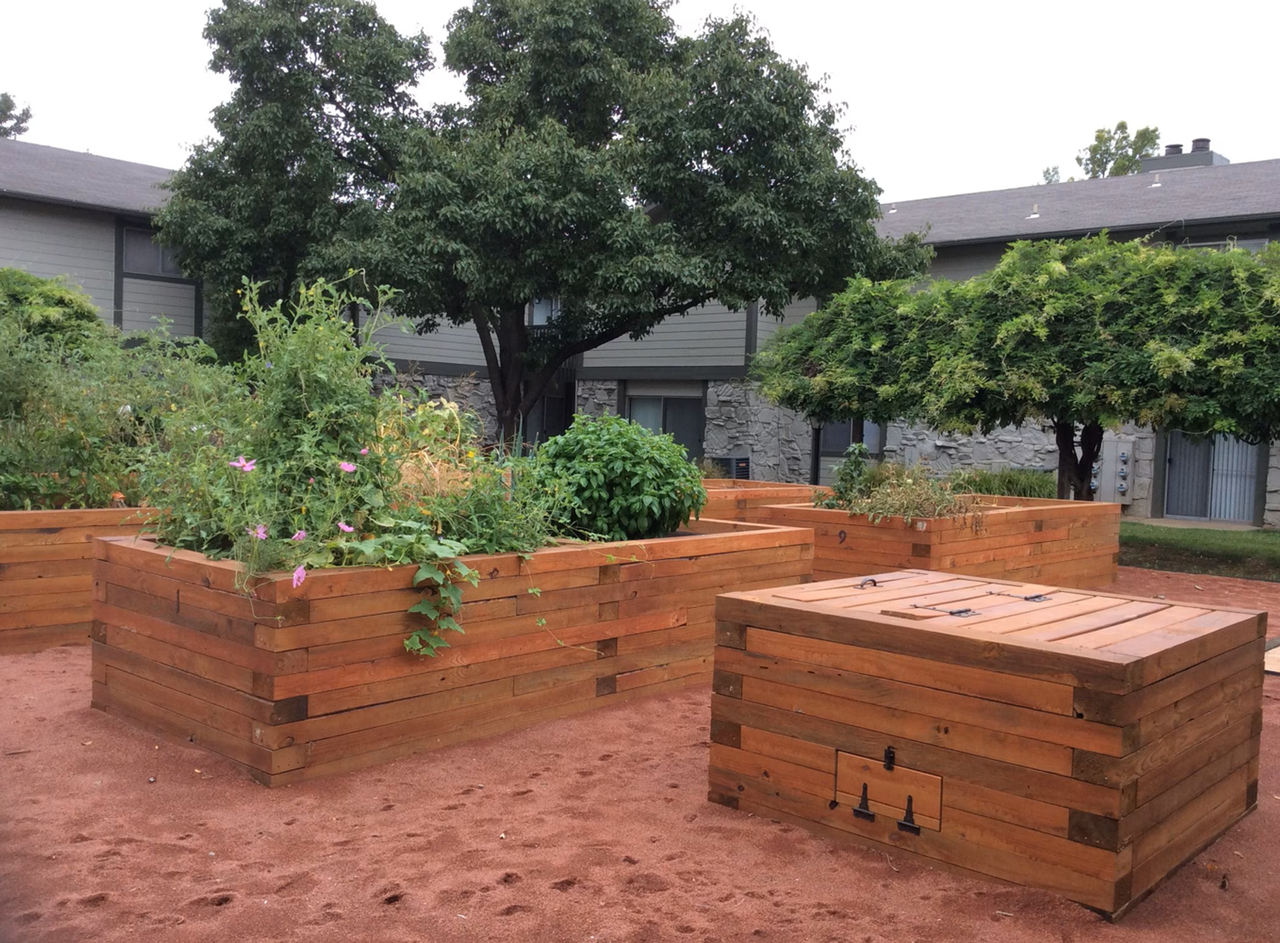 Lakewood Gardens - Photo 7 of 7