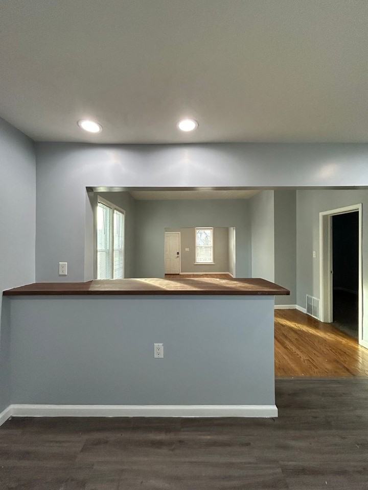 4741 S 19th St - Photo 5 of 33