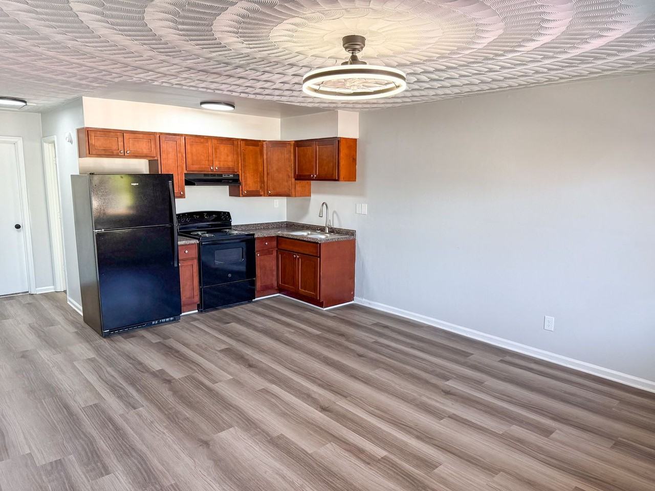 32 Fenner - Photo 2 of 17