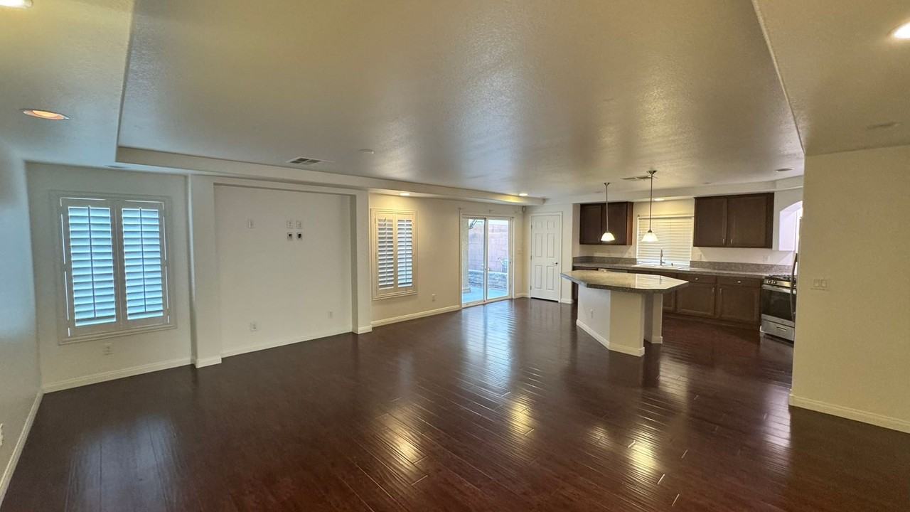 6719 Treble Clef Ave - Photo 3 of 34