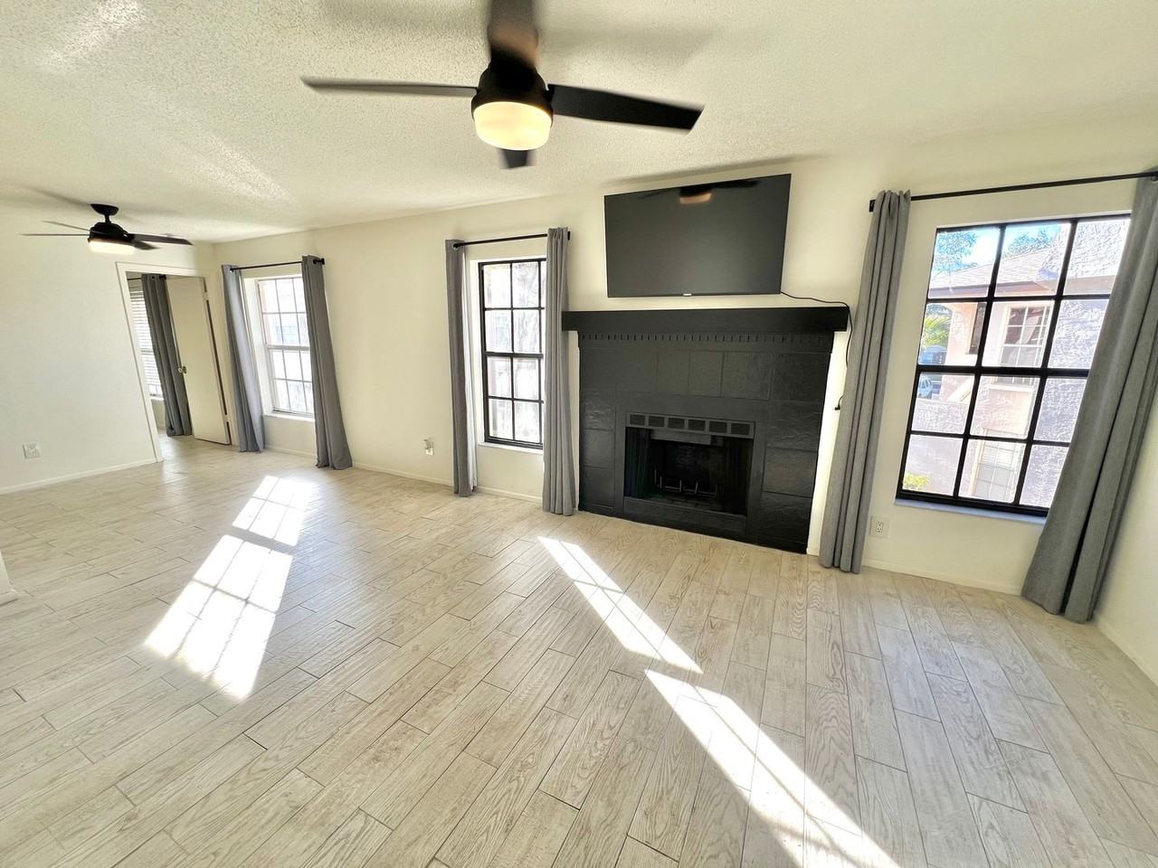 2981 Bonaventure Cir #201 - Photo 2 of 24