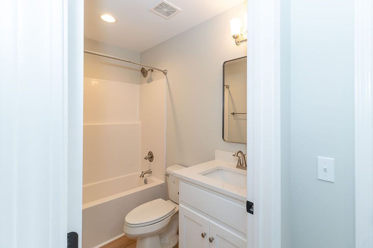 213 Brookestone Dr - Photo 7 of 12