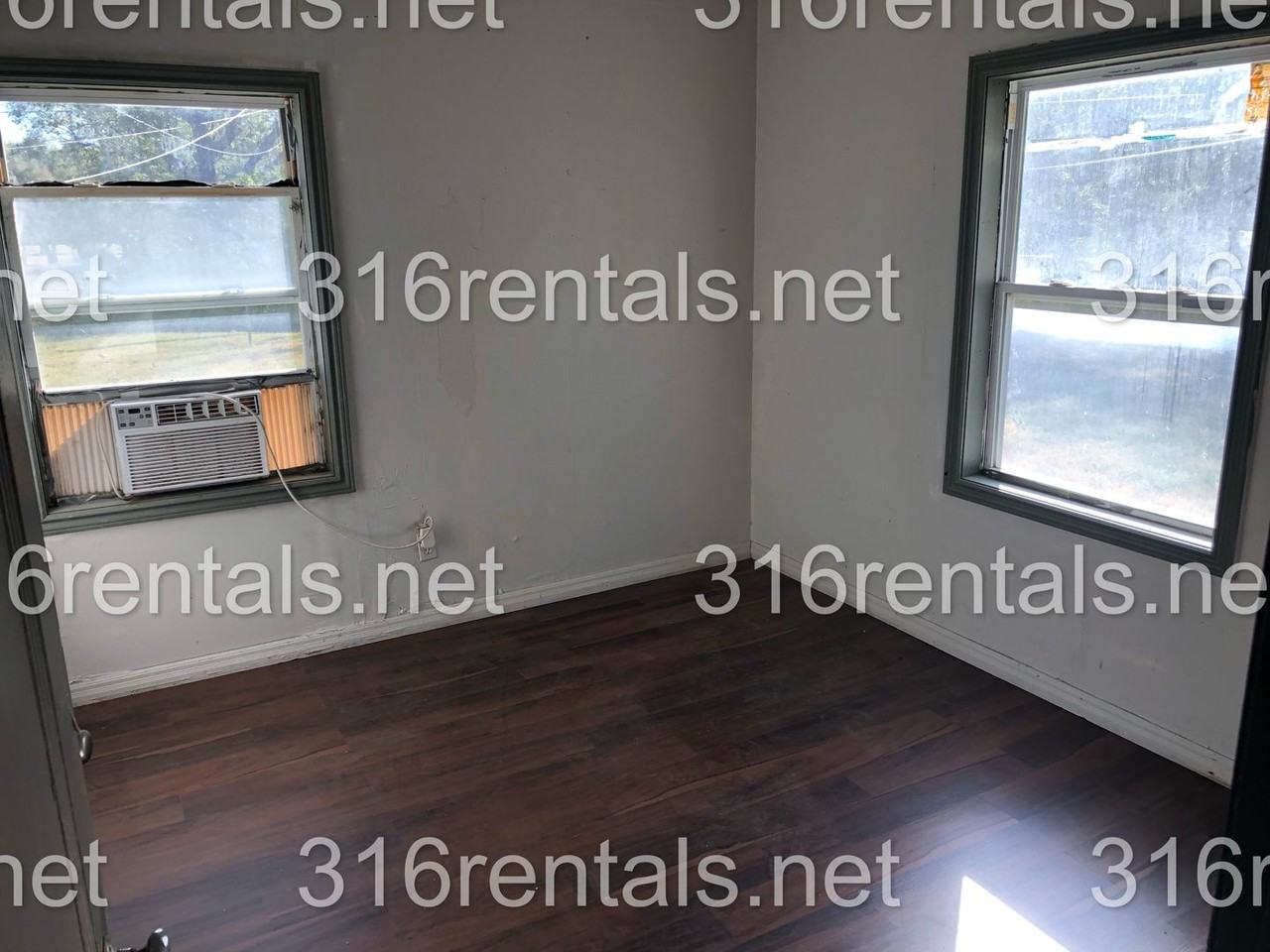 419 Sw 3rd St #421 - Photo 7 of 11