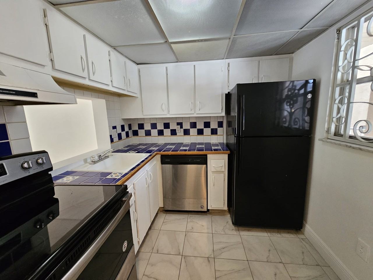 2800 Nw 56th Ave #E201 - Photo 2 of 11