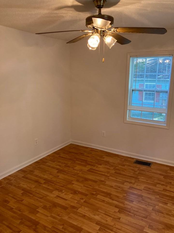 224 Couper St Ne - Photo 7 of 18