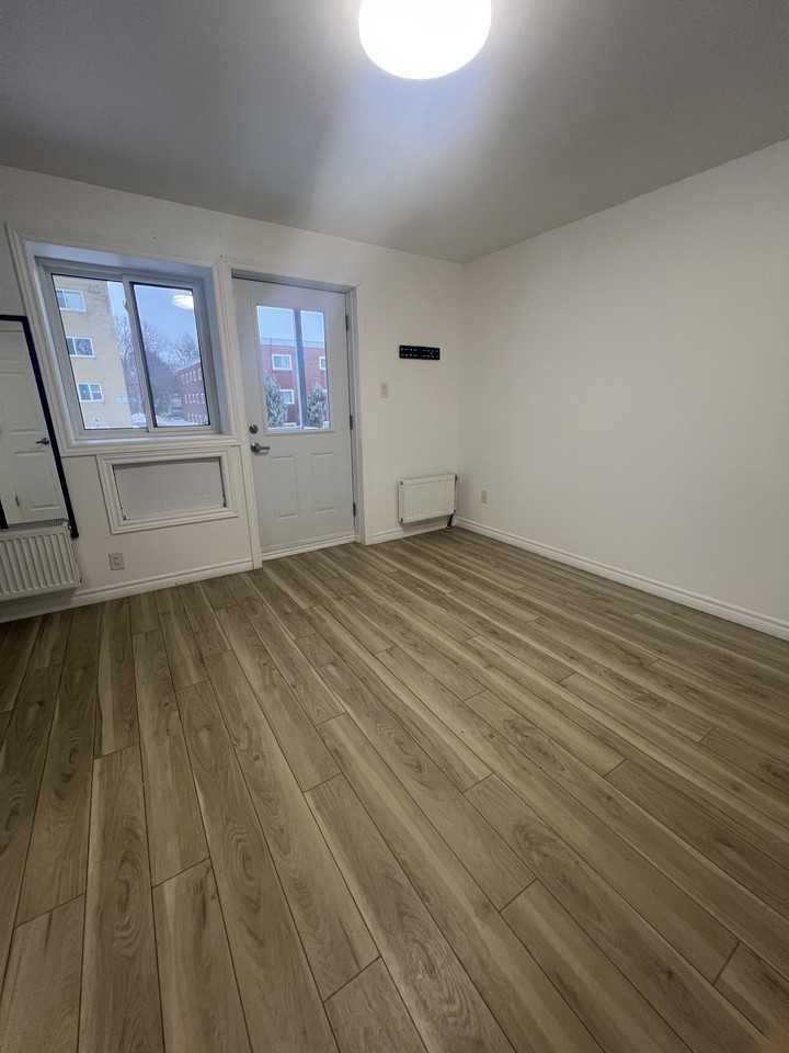 630 Cummings Ave #211 - Photo 2 of 23