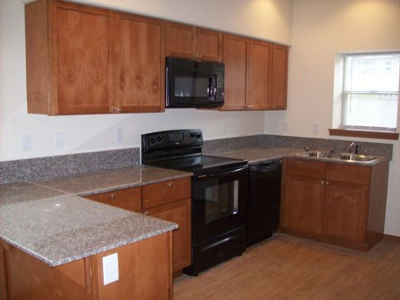 Hooge House - Photo 2 of 14