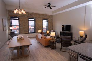 UND 422 (Bierman) - Photo 1 of 1