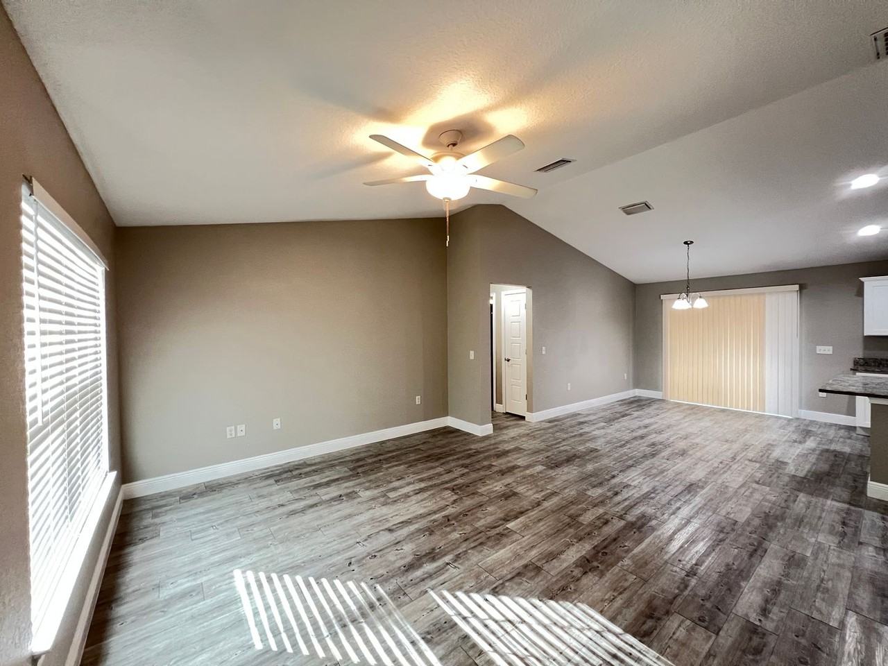 32 Fir Dr - Photo 4 of 24