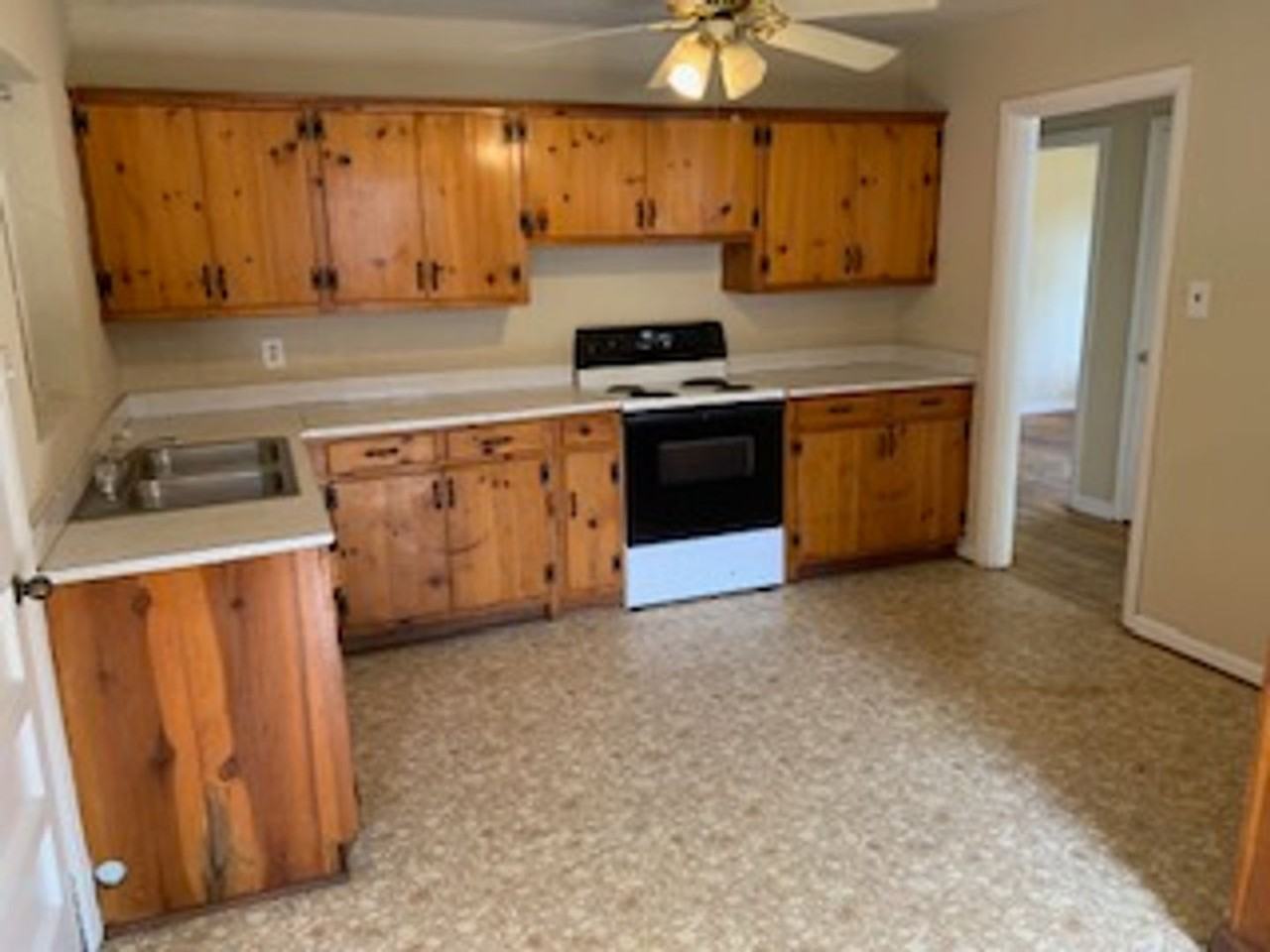 418 Durande Dr - Photo 3 of 13