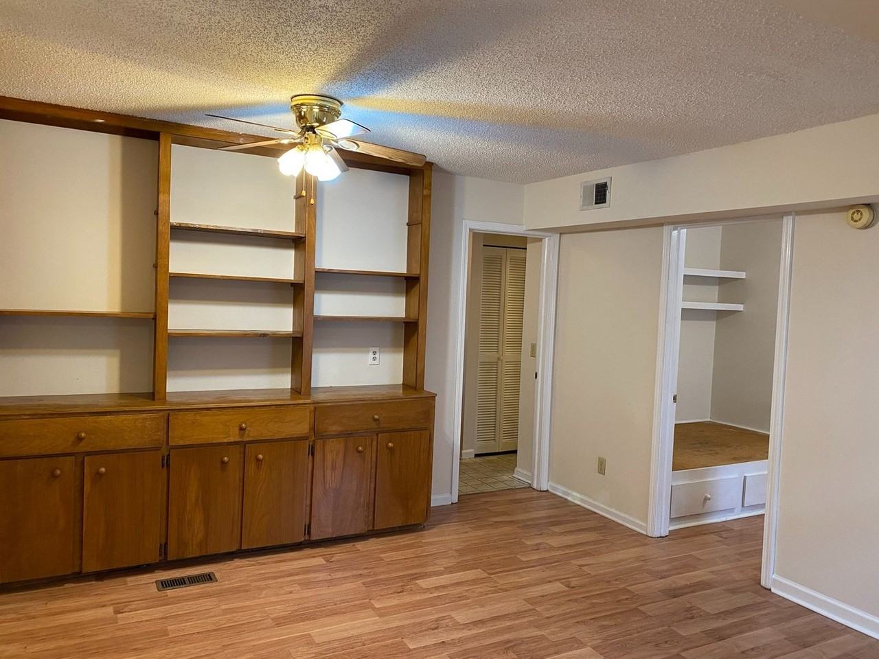 1227 Barnwell St - Photo 4 of 15